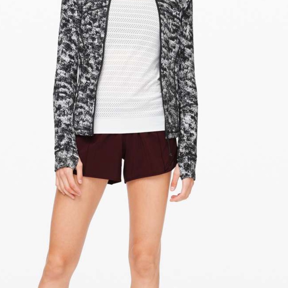 Lululemon Hotty Hot Short II Wine, Black, dark blue&pink Tall 6 
blue tall 8